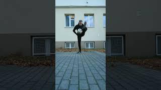 CR7 #skills #freestylefootball #freestyle #pilkanozna #viral #shorts #yt #football #tutorial