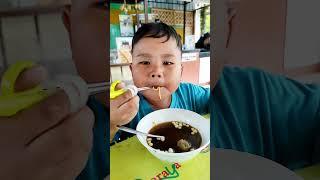 Marcello makan bakso  #mukbang #bakso