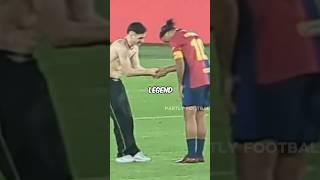 This fan entered the field just to meet this legend