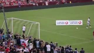 Kobe Bryant Scores Penalty Kick Goal in Manchester United vs FC Barcelona game, July 30, 2011
