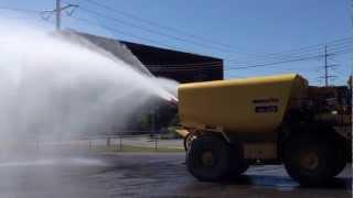 beaver equipment Camion à eau / water tank KOmatsu HD325