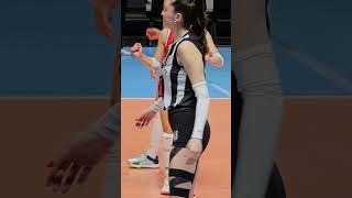 Saliha Şahin'le DANS DANS - Beşiktaş Kadın Voleybol Takımı #salihaşahin #beşiktaş #bjk #volleyball