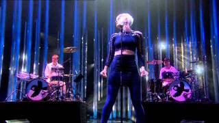 ROBYN - Dancing On My Own - Live at Oslo Spektrum - Nobel Peace Prize Concert