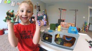 Father & Son GET AMAZING PLAYSET! / Ninja Turtles Sewer!