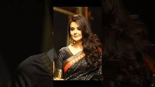 Lovely haircut of Preity Zinta #hairstyle #haircut #haircare #haircolor #prietyzinta #bollywood #vvv