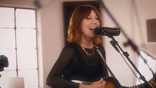 Molly Tuttle & Golden Highway - Dooley's Farm (Live)