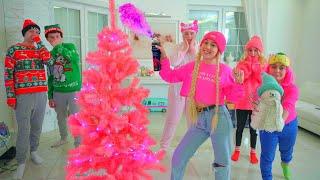 Diana barbie wish a pink Christmas tree