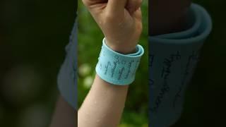 Silicone wristband How cool is that . Credits to bungu.store. #wristband #stickynotes #stationery