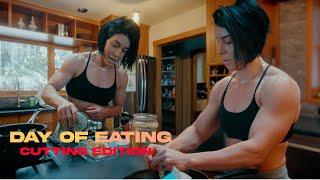 EVERYTHING I EAT IN A DAY! // DLB CUTTING EDITION