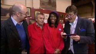 Rakie Ayola - Bargain Hunt: Famous Finds - 2/2