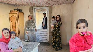 Making Dreams: Plastering Parisa's House with the Support and Help of Ali / Nomad Documentary