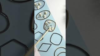 Making pressed flower resin jewelry #crafts #uvresin #diyjewelry #tutorial