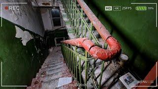 В подвале заброшенного дома нашли дверь закрытую 20 лет. Здесь пропала группа подростков