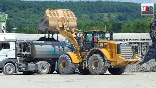 **HUGE** CATERPILLAR 972M Loader / Radlader, Materialumschlagplatz Albvorlandtunnel, 30.05.2018.