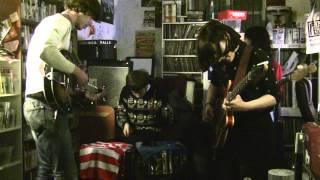 VERONICA   FALLS LIVE AT FLASHBACK RECORDS  NI