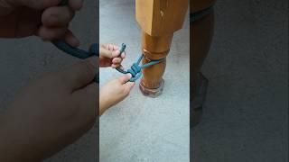 Master This Rope Trick – It’s a Lifesaver! #Shorts  #LifeHack  #SurvivalSkills  #HowTo  #Tutorial