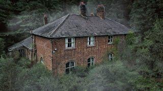 Terrifying Haunted Abandoned House Deep In The Woods - Too Scary For Anyone To Live In!