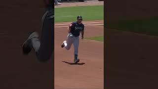 Cal Raleigh ties Johnny Bench for the most home runs by a catcher before the All-Star break 