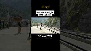 Ist Vande Bharat Entered In Kashmir