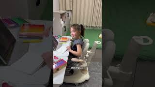 两个女儿不能偏心#杨小小牛的日常 #骗你生女儿 #一碗水端平