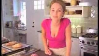 Giada De Laurentiis - jiggly cleavage