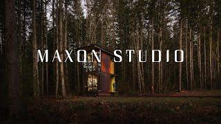 Maxon Studio, a house on train rails