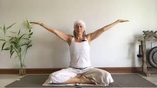 Open your heart and the heart chakra with this meditation with Kundalini Yoga