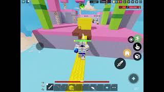 MohibARIO playing Roblox bed wars for the first time