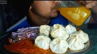 EATING MOMOS( CHICKEN MOMO) WITH CHUTNEY | Hungry gadwali
