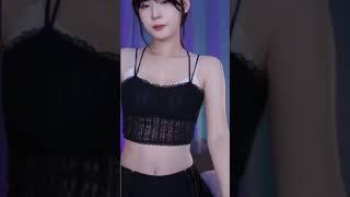 Twitch 韓國妹子 고라니율 (golaniyuleo)