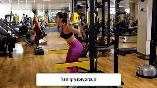 ÖPÜŞME CEZALI OYUN — SPOR SALONUNDAKİ KIZLARI ÖPÜYOR TÜRKÇE ALTYAZI KEYFİ