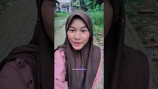 Nia nih, senggol dong #shorts #shortvideo #pantunbaper #katakatabaper #pantungombal  #komedilucu