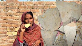 Multani Matti Ko Bhuna Aur Crunch Kia || Pure Village Life