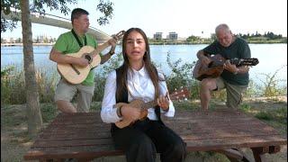 Yary Fabra, la jove cantadora de rondalles de Sant Jaume d’Enveja