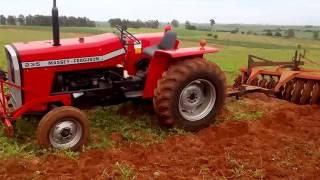 Massey 235 com grade niveladora Baldan