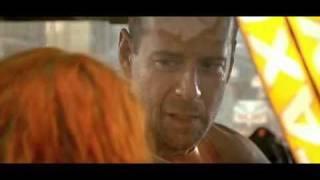 The Fifth Element - Leeloo best moments