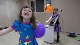 Sophia, Isabella  e Alice Brincando de Halloween
