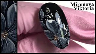 Цветок гель лаком/ Рисунок на ногтях/ Nail Art/ Девочка которая рисует