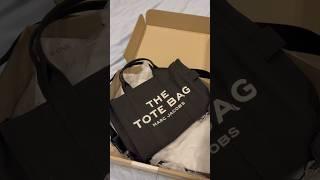 Unboxing Marc Jacobs The Tote Bag Medium #marcjacobs #thetotebag #theiconic #unboxing #bag