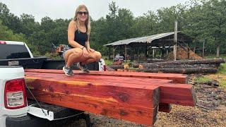 Sawing out the BEST looking Posts EVER? (Eastern Red Cedar!)