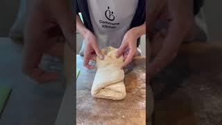 Easy sourdough shaping for beginners #sourdough #sourdoughtips #bakingclasssg  #cookingclasses