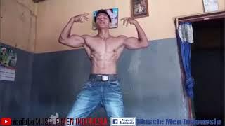 Mantap !! Pose - Pose Pamer Badan Berotot Sixpack Dirumah | Hot Muscle Hunk Sexy Sixpack Flex