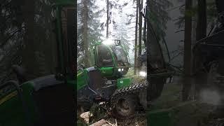 #johndeere #logging #forestry #forstmaschinen