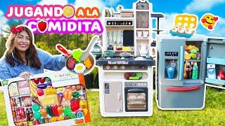  COCINANDO COMIDA con JUGUETES en COCINITA DE PLÁSTICO | JUGANDO A LA COMIDITA