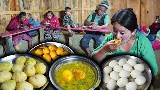 Village Style Egg & Potato curry cooking & Eating || egg curry gravy || New Nepali village food Vlog