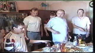 Дома у родителей солиста Сектор Газа Юры Хоя Воронеж 4 июля 2002 года