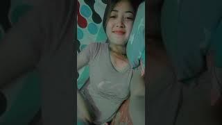 Tante nella lagi rebahan