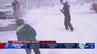 Snowstorm disrupts travel for Canadian family heading to SU game