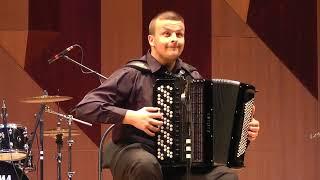 Играет Лев Лавров