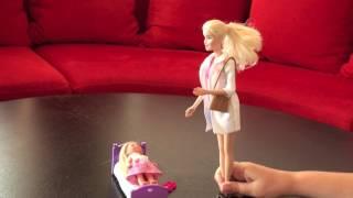 Barbie goes to doctor  Доктор Барби и девочка Девочка у доктора   У маленькой девочки болит живот